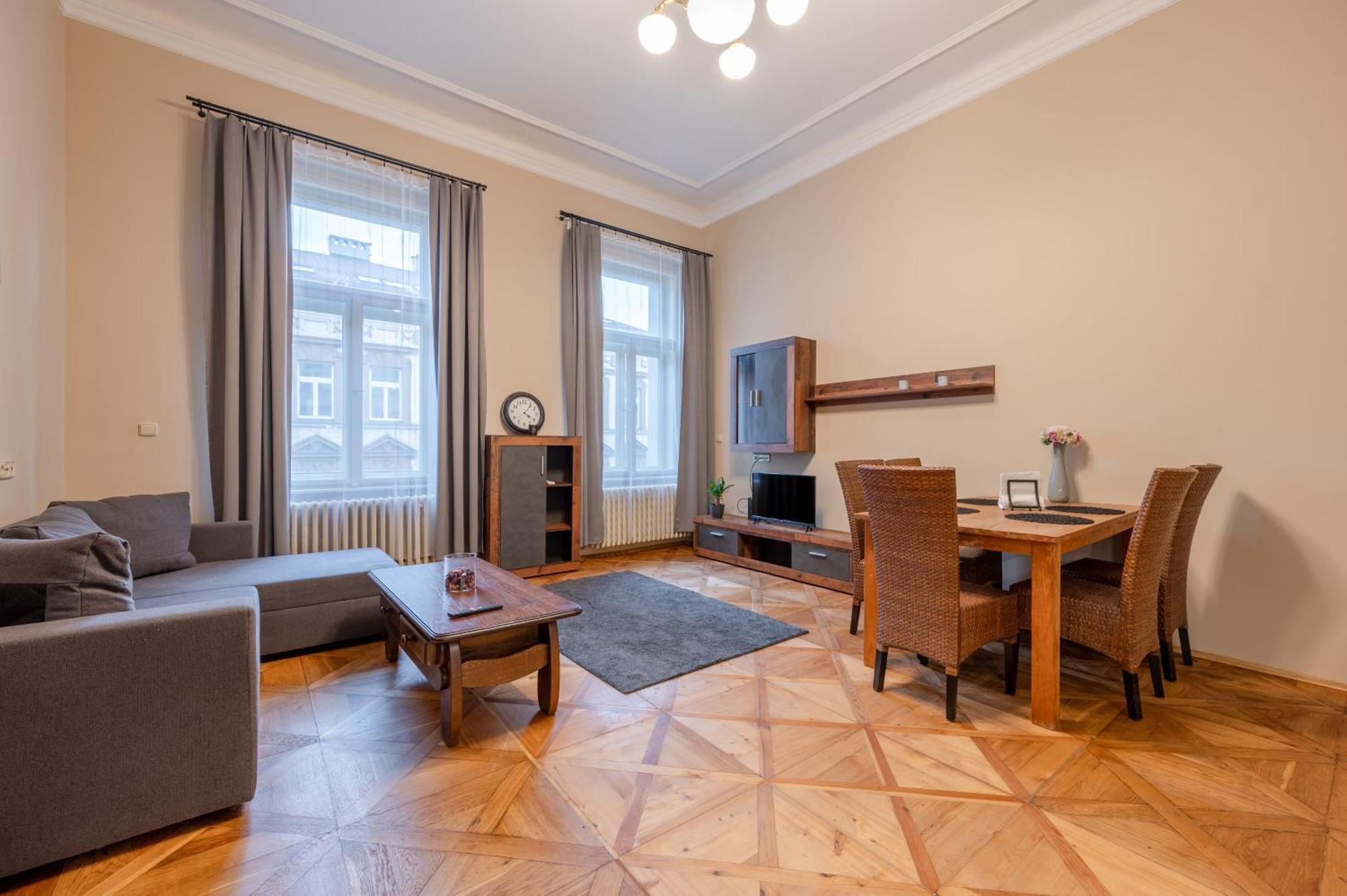 Palace Petrarca Praag Buitenkant foto