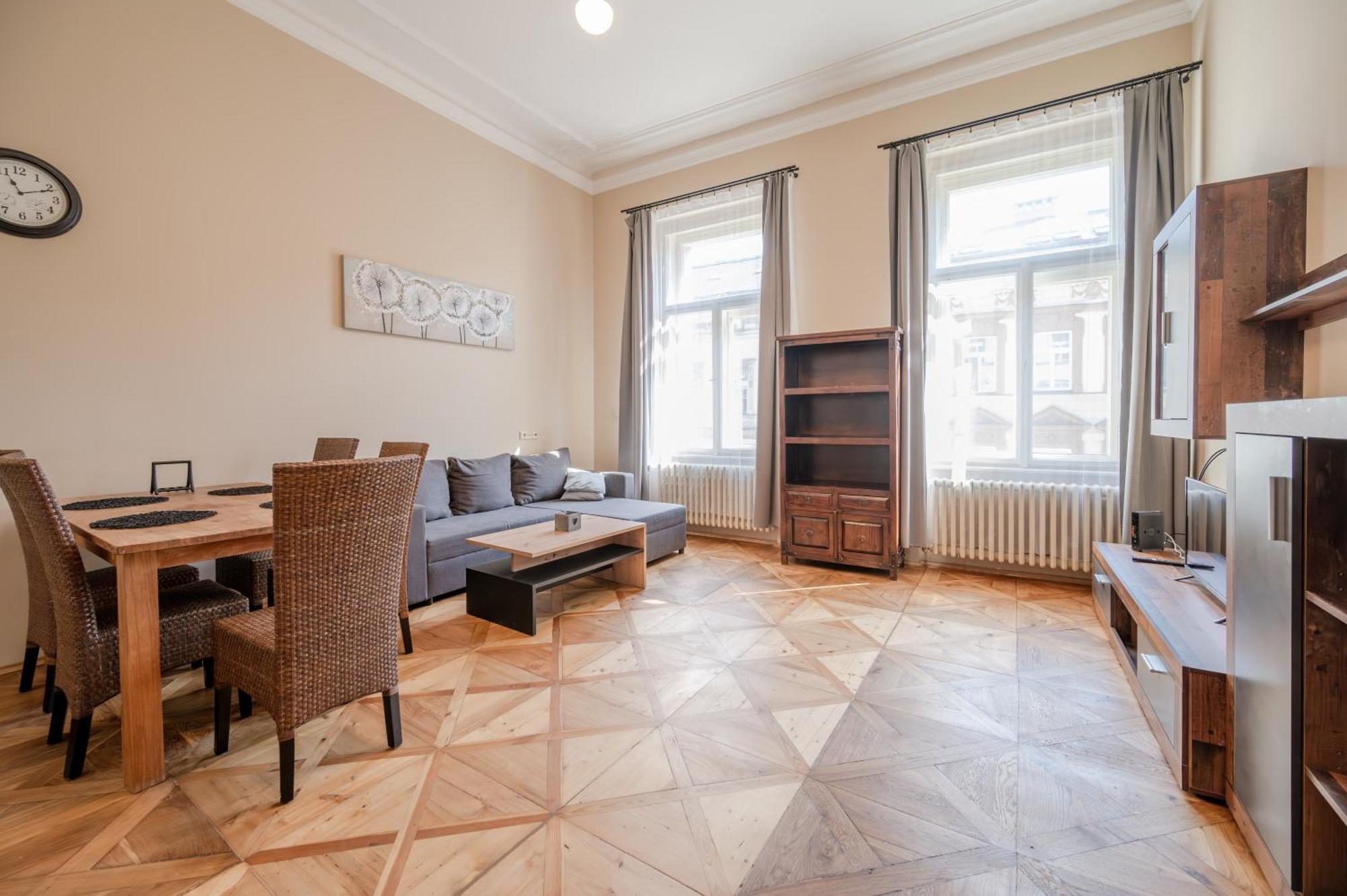 Palace Petrarca Praag Buitenkant foto